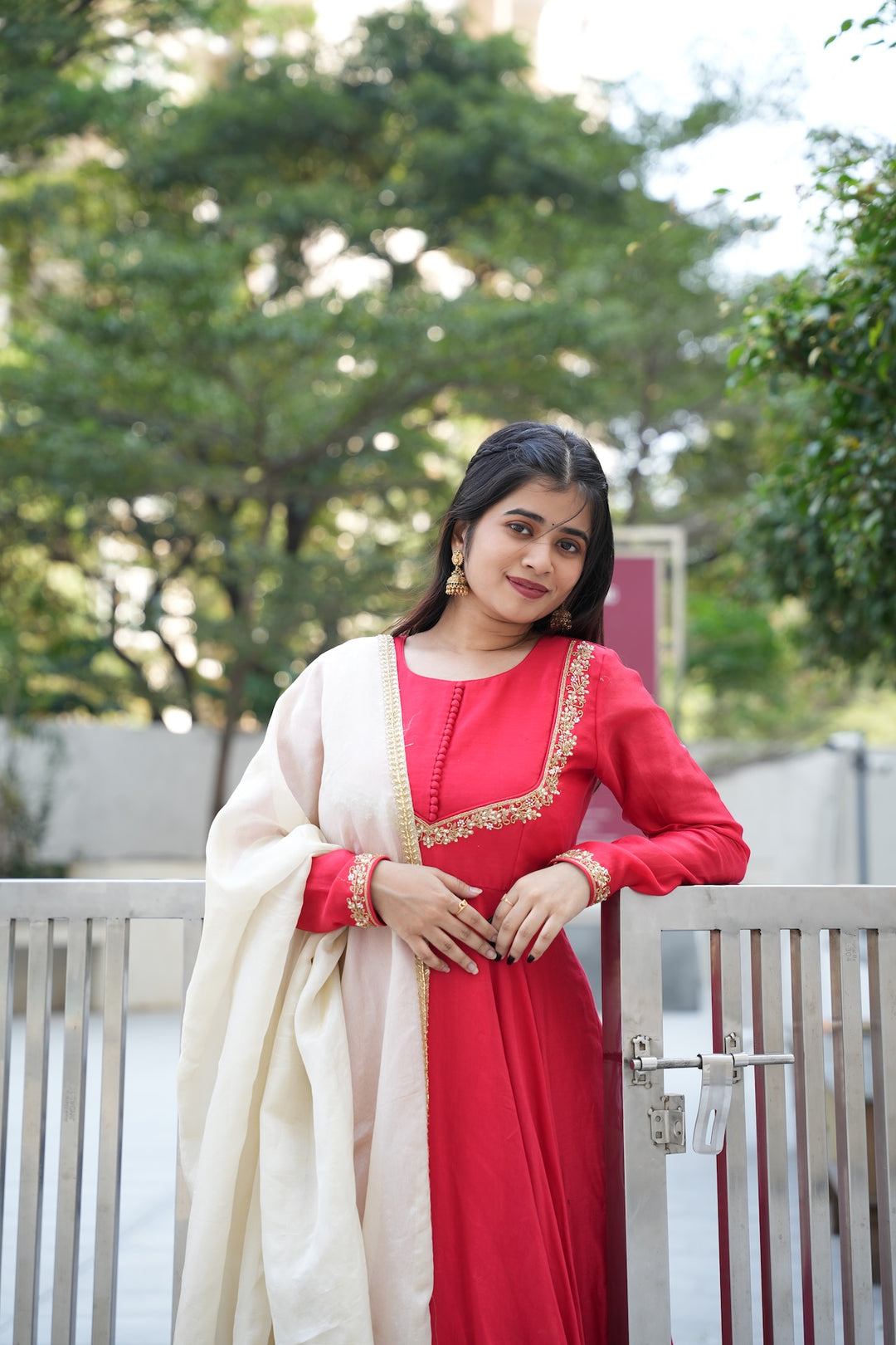 RED CHENDERI SUIT
