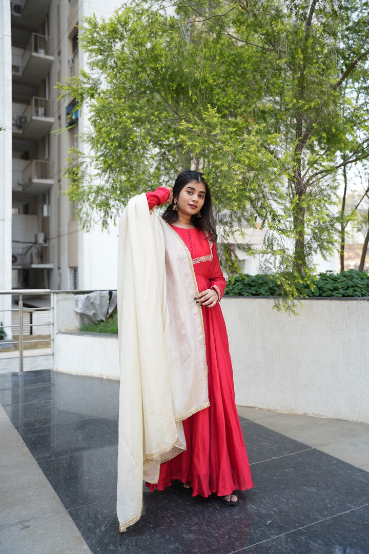 RED CHENDERI SUIT