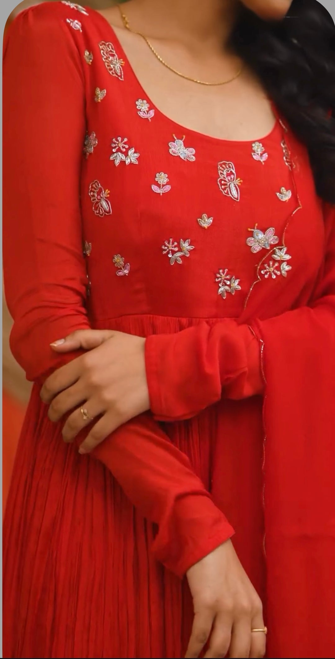 RED CHININ SUIT