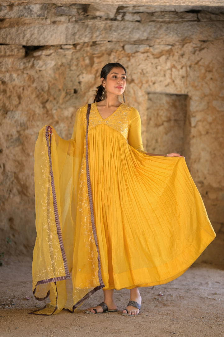 YELLOW MUSLIN SUIT SET
