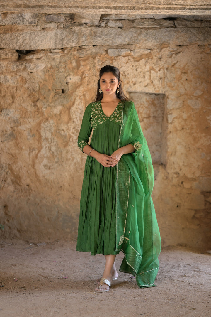 GREEN MUSLIN SUIT SET